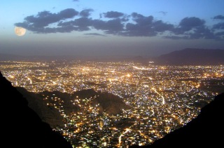 https://en.wikipedia.org/wiki/Quetta#/media/File:Quetta_at_night_2.jpg